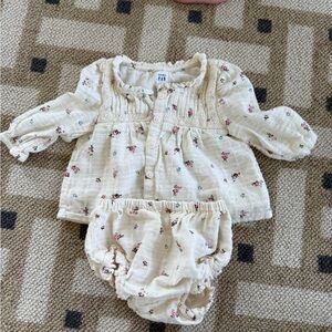 Baby Girl Floral Cotton Top & Bloomers Set